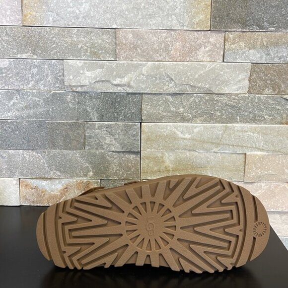 🎁UGG Women's Goldenglow Sandals - Picture 9 of 9